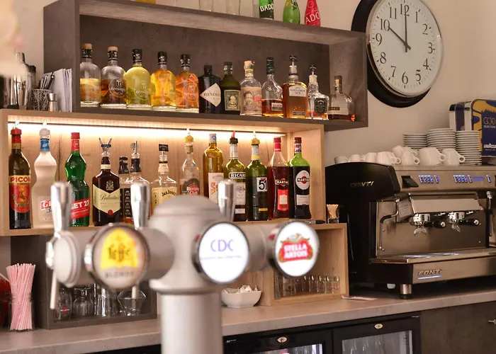 Logis Cris Hotel Et Restaurant, Lyon Sud-Est