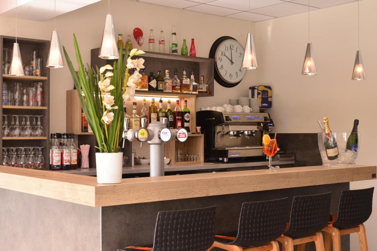 Hotel Logis Cris Et Restaurant, Lyon Sud-est Corbas