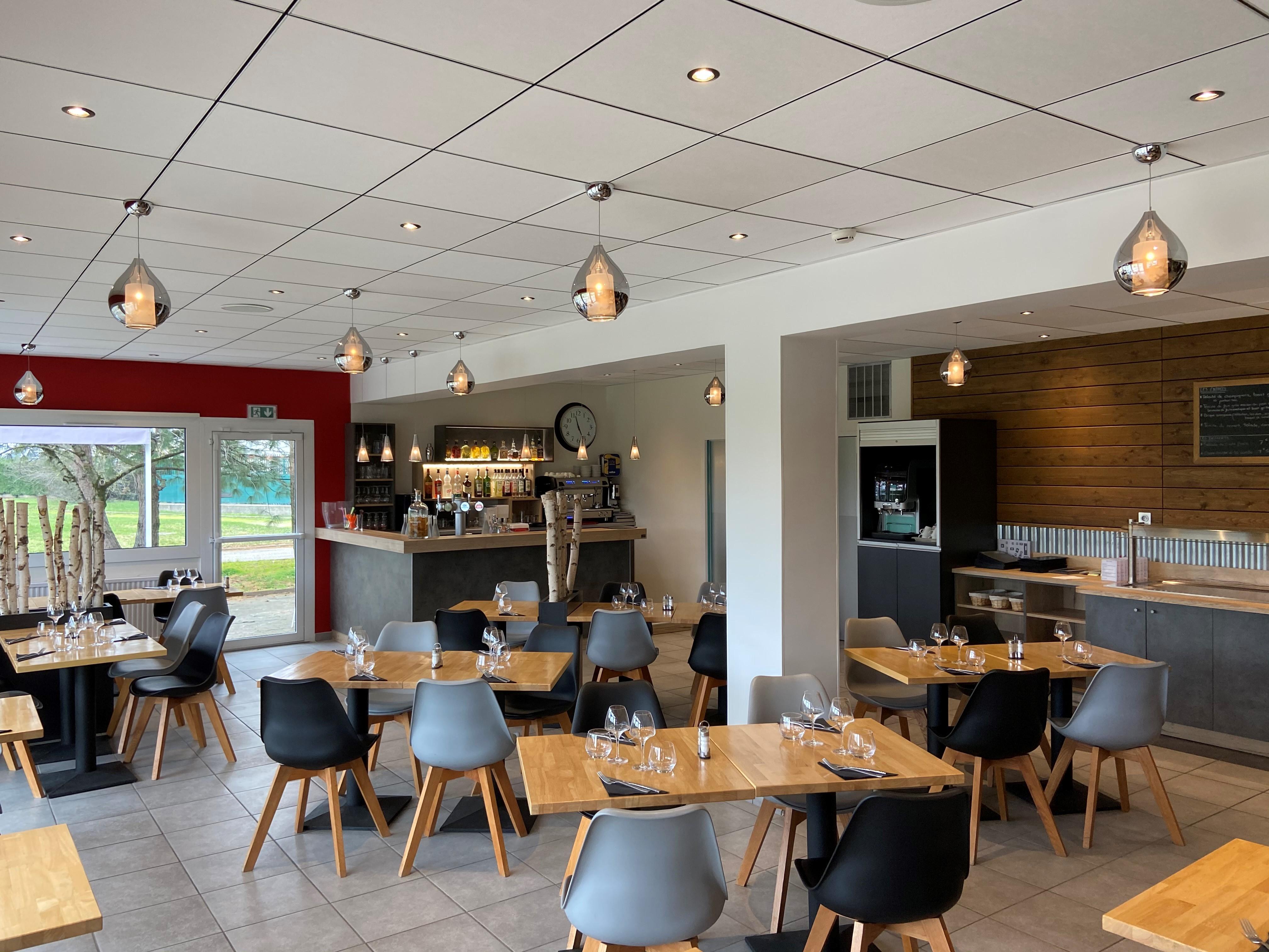 Hotel Logis Cris Et Restaurant, Lyon Sud-est Corbas
