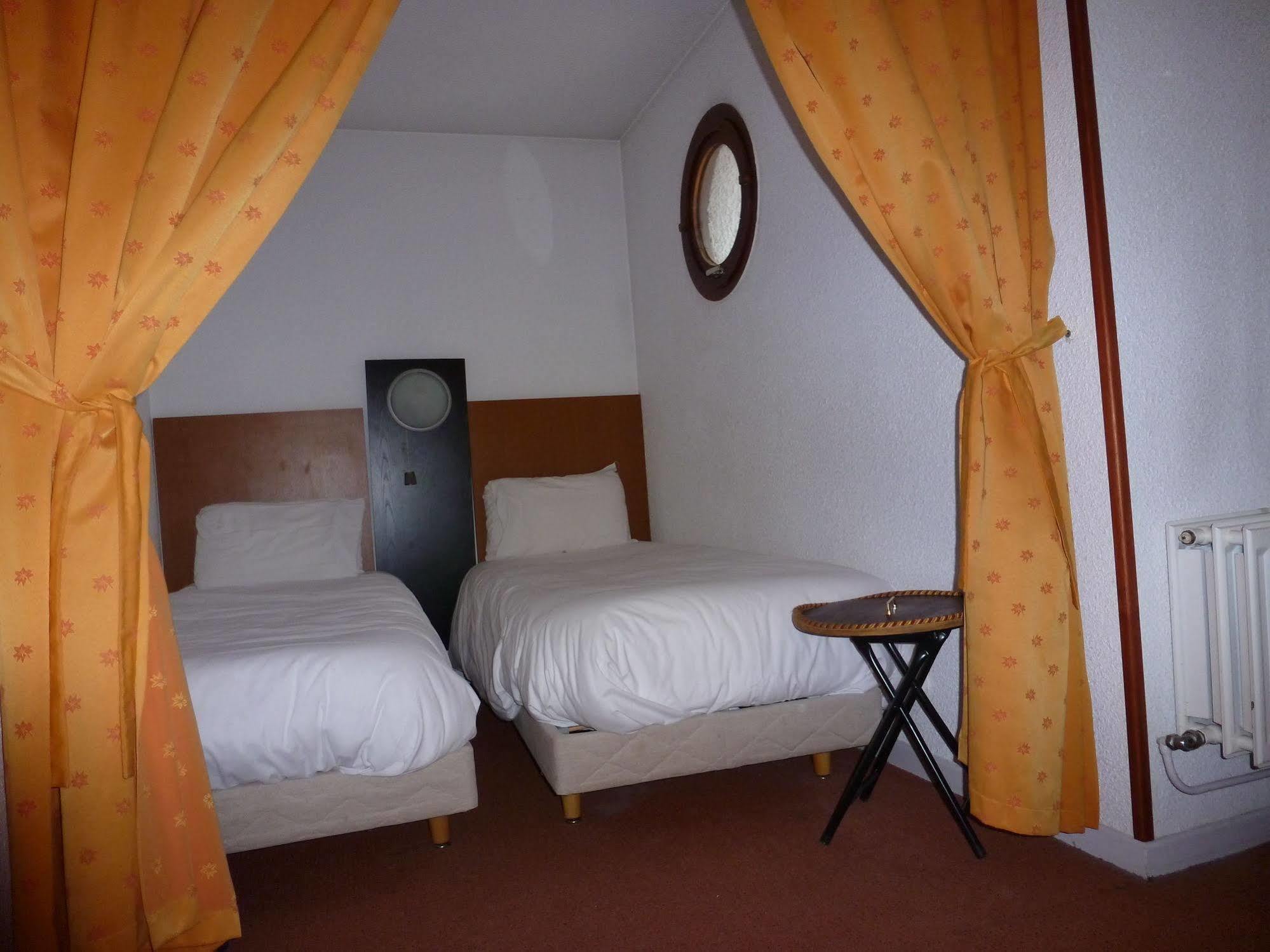 Logis Cris Et Restaurant, Lyon Sud-est Hotel Corbas